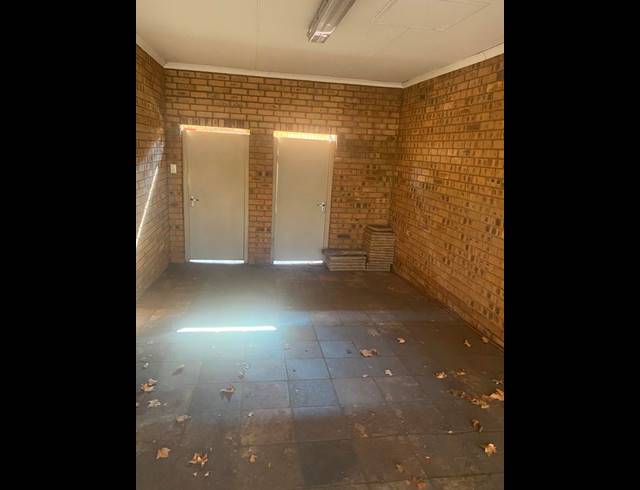 3 BEDROOM TOWNHOUSE FOR SALE IN CLUBVILLE